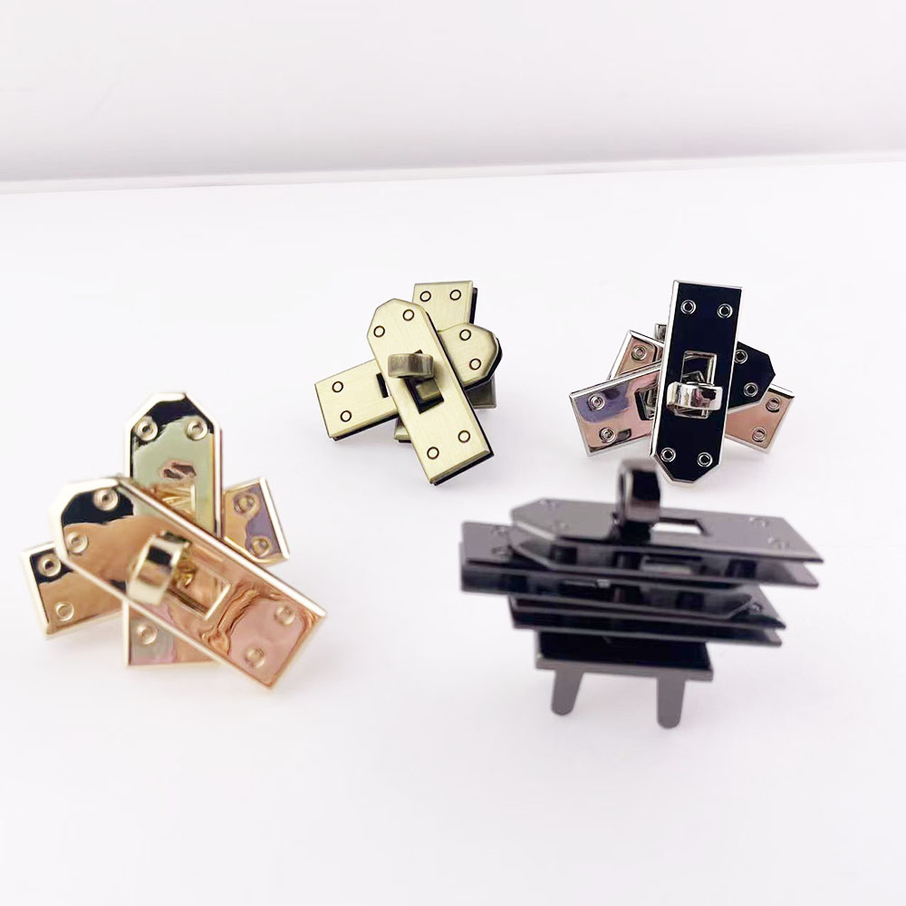 1 セット (4 個) 46 ミリメートルゴールド/真鍮メタ - Leatherwork Hardware のレビューと価格